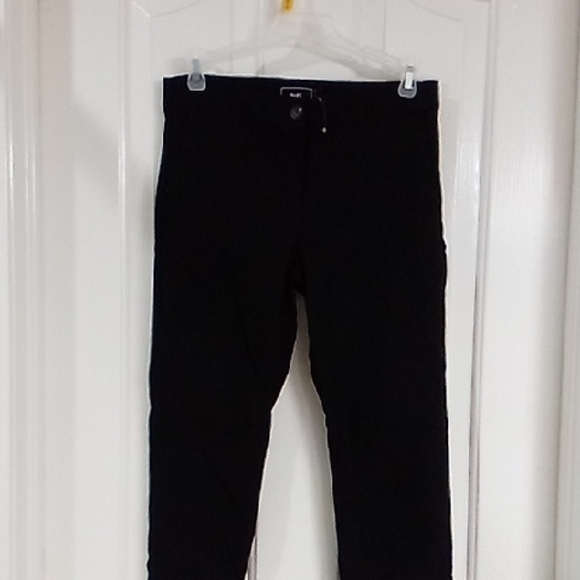 Have Black Trousers - Picture 2 of 10